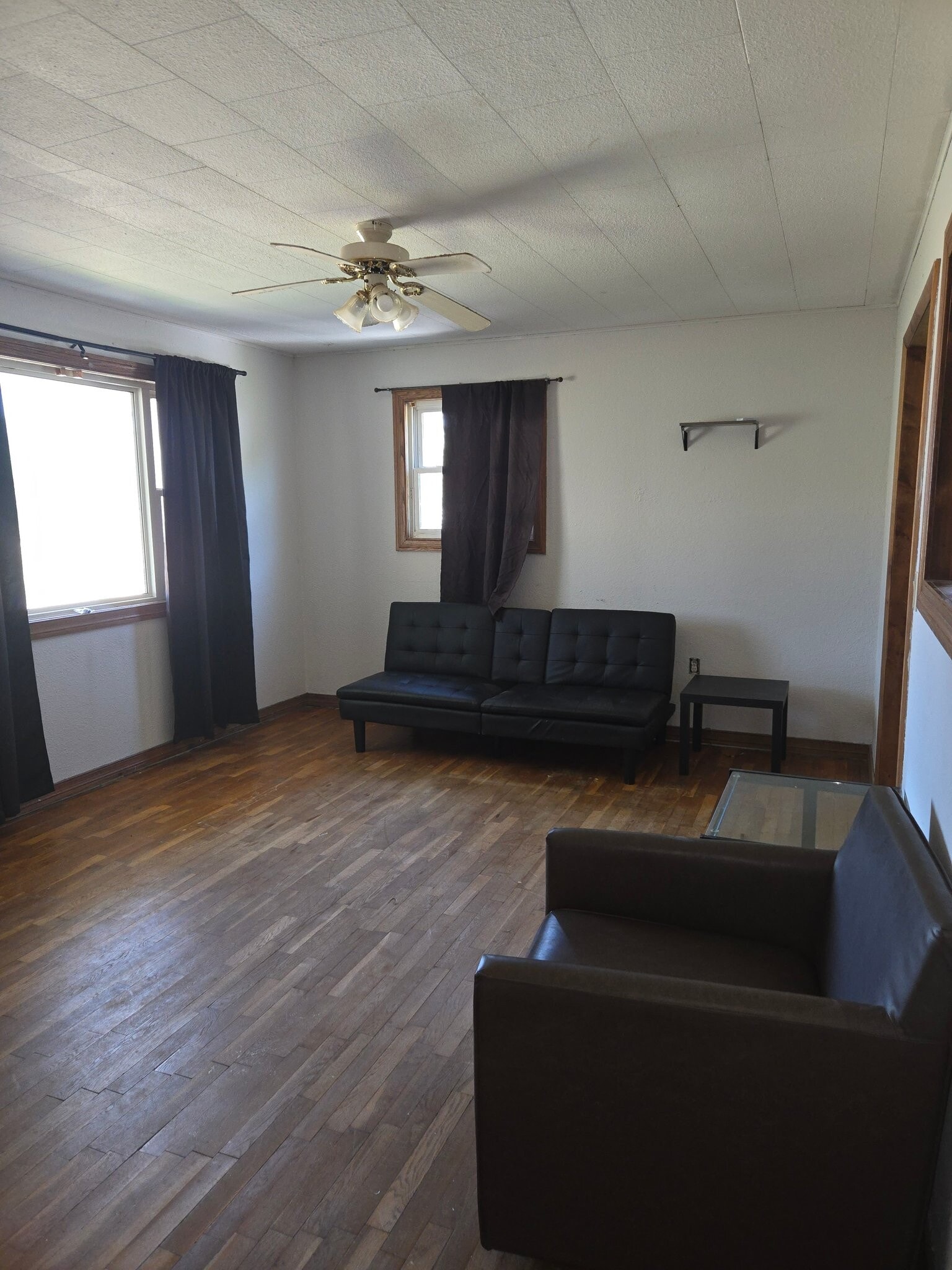 Building Photo - 503 N Miller St