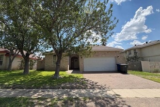 Building Photo - 1603 Sherwood Dr