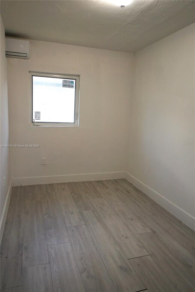 Building Photo - 584 NW 65th St