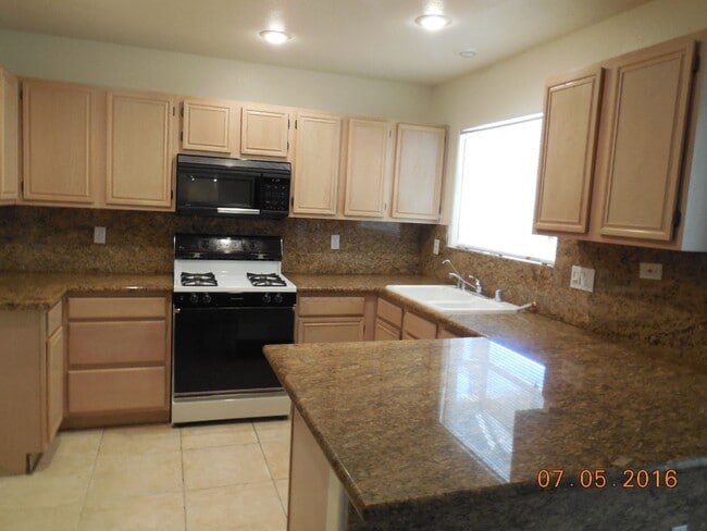 Building Photo - Summerlin Home with Pool
