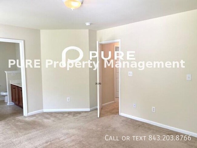 Building Photo - 160 Avonshire Dr