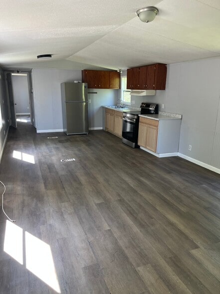 Building Photo - 3736 E Burke Blvd