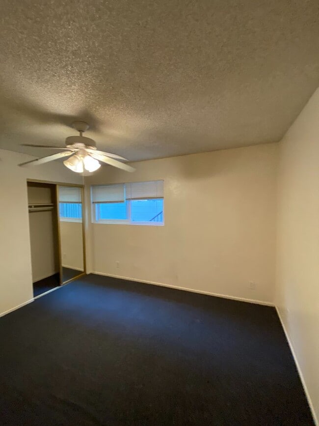 Building Photo - 6681 Del Playa Dr