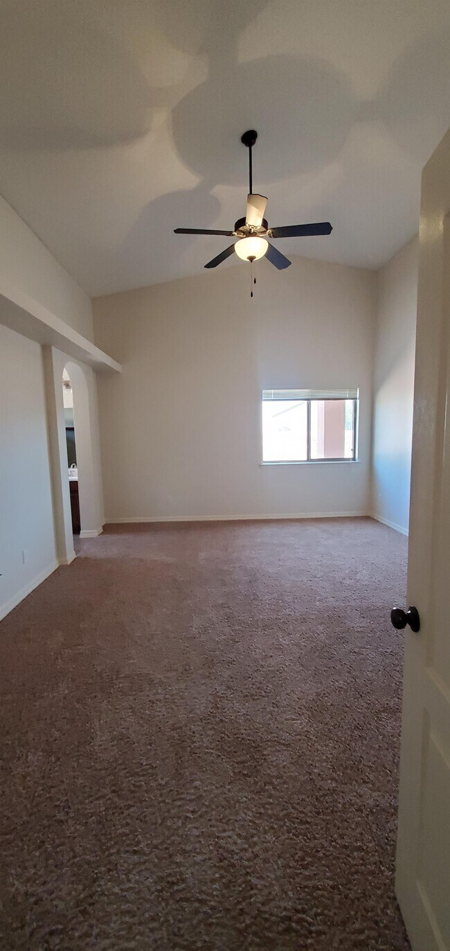 Building Photo - 14345 Apache Point Dr