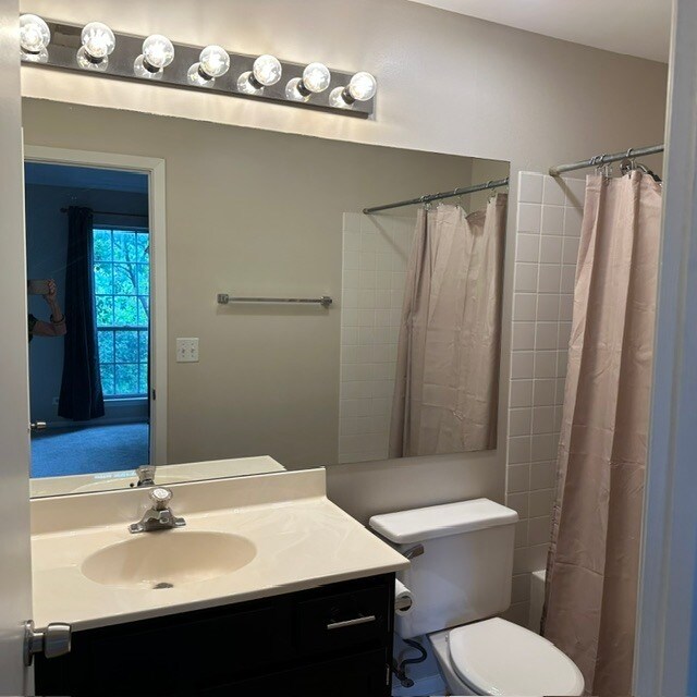 Building Photo - 545 Woodcrest Dr