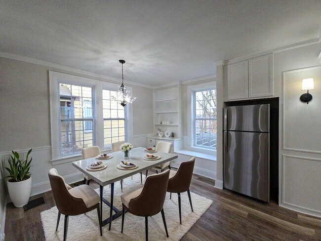 Building Photo - 310 N C St