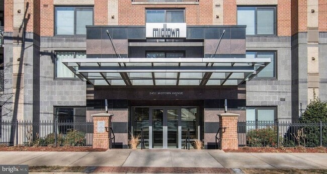Building Photo - 2451 Midtown Ave