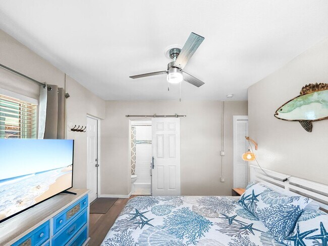 Building Photo - 14135 Palm St