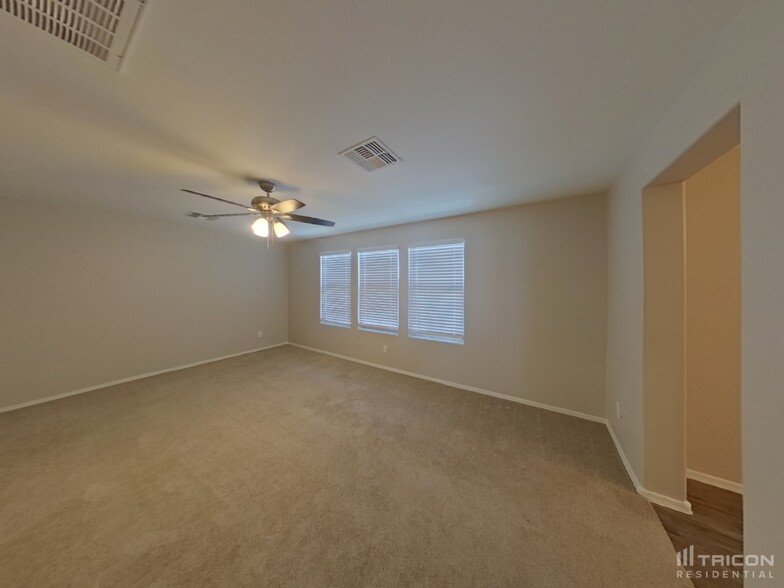 Building Photo - 5711 W Milada Dr