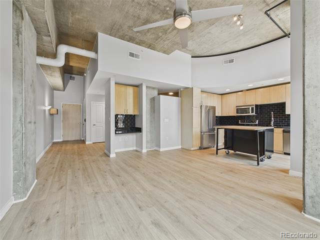 Building Photo - 1700 Bassett St