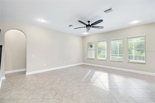 Building Photo - 4123 Windcrest Dr
