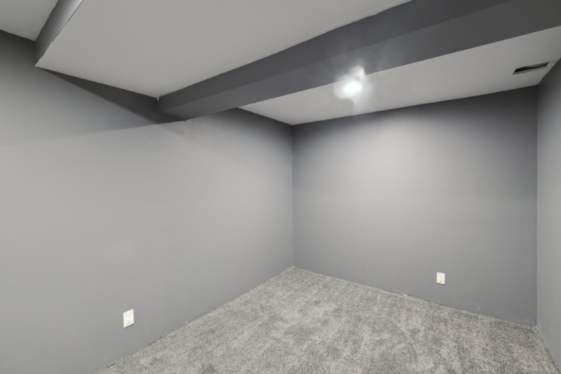 Building Photo - 1216 N High Point Rd