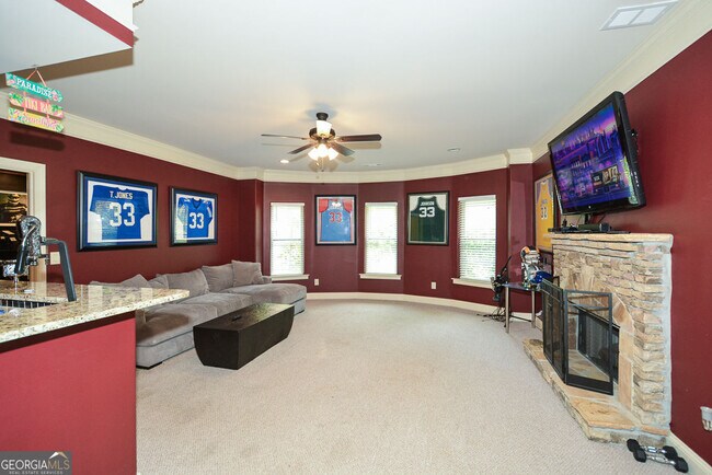 Building Photo - 2210 Spalding Dr