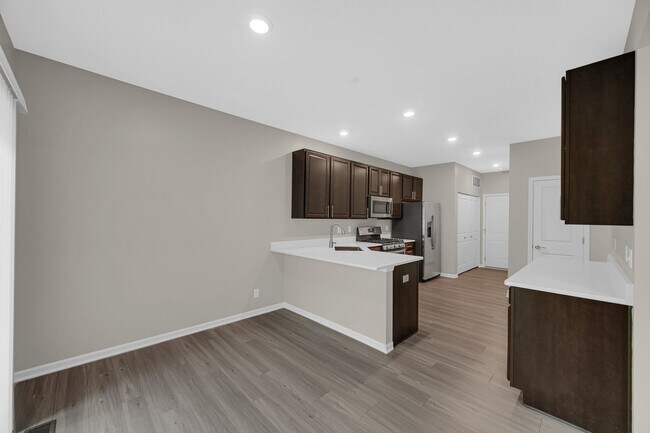Building Photo - 1115 Goldfinch Ave