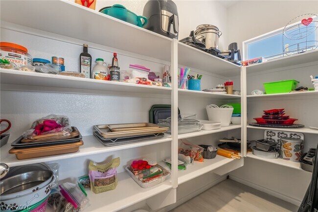 Building Photo - 292 Whitney Crest St