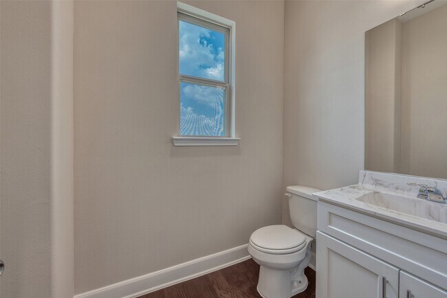 Building Photo - 4135 Du Pont St