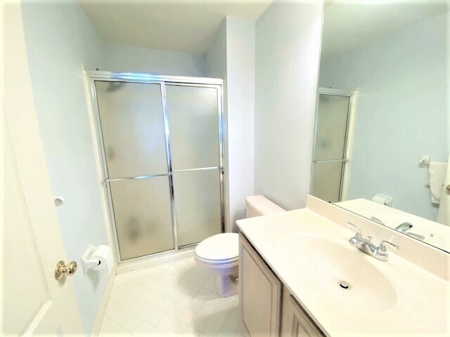 Building Photo - 3406 Carriage Ct