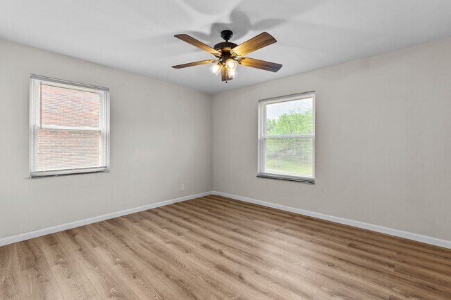 Building Photo - Charming University City Home in a Prime Location