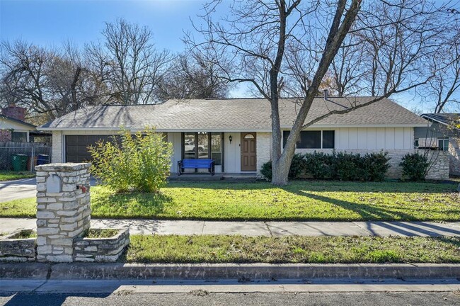 Building Photo - 9924 Chukar Bend