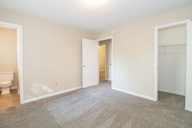 Building Photo - 217 New Gritton Ave