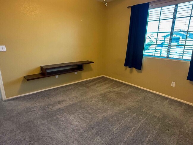 Building Photo - 3103 W Zachary Dr