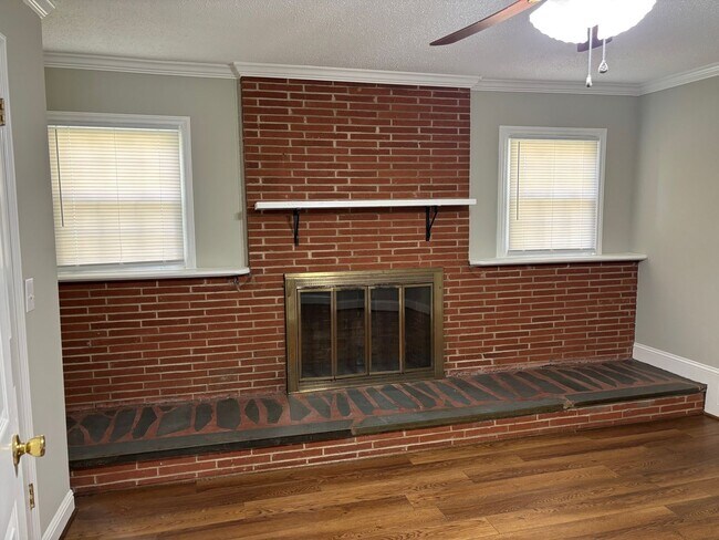 Building Photo - 3 BED, 2 BATH HOME LOCATED IN RAMSEUR