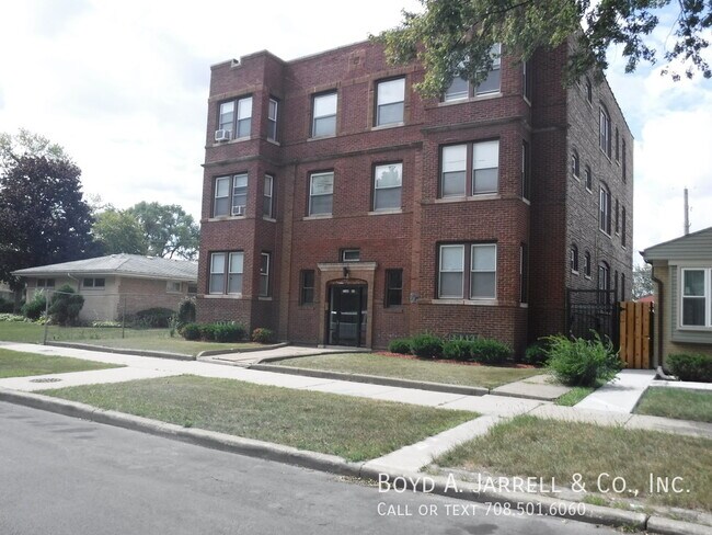 Building Photo - 9546 S Prairie Ave