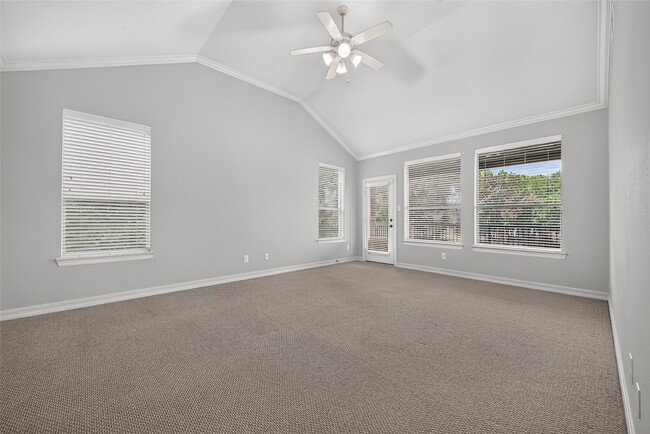 Building Photo - 8602 Two Sisters Ct