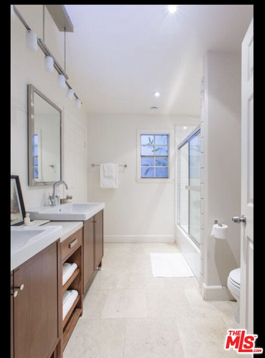 Building Photo - 126 Galleon St