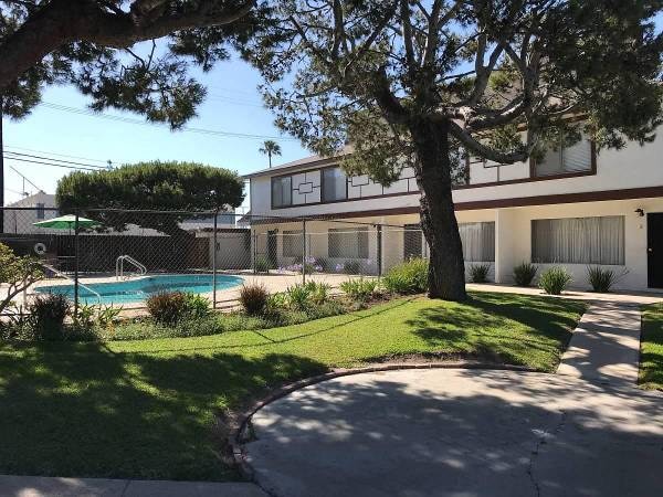 Building Photo - 2985 Mendoza Dr