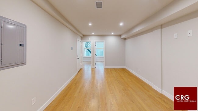 Building Photo - 220-222 Tremont St. Unit 2D