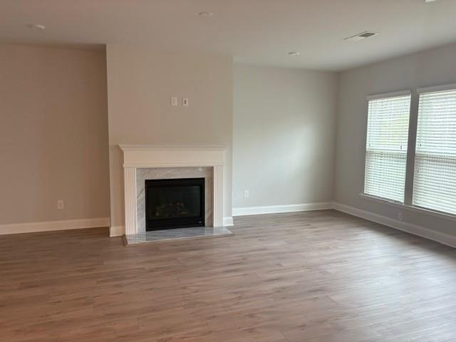 Building Photo - 5030 Sierra Creek Dr NE