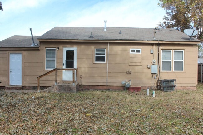 Building Photo - Cute and Affordable 2 beds!