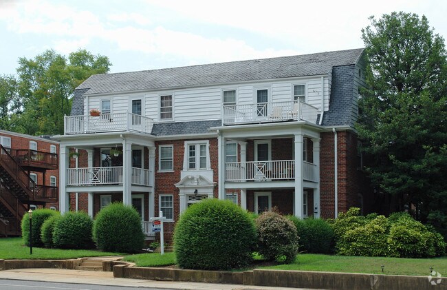 Building Photo - 4209-4213 Grove Ave