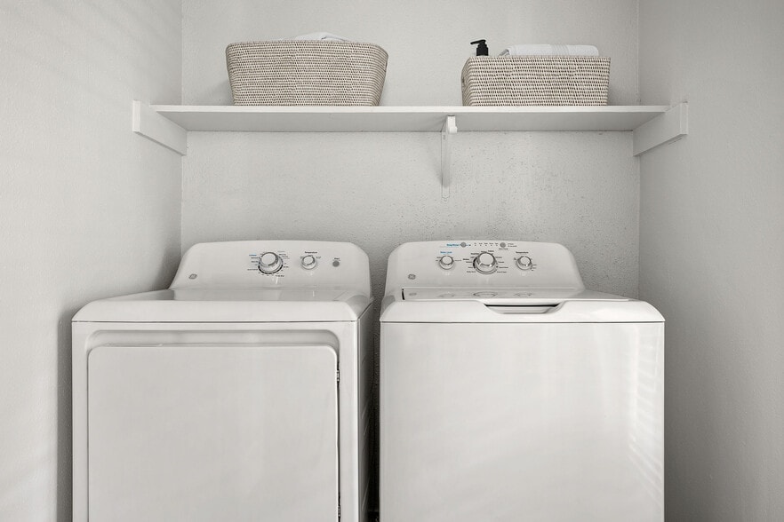 C242440 TheWestside_VS Stills_2B2B WasherDryer - The Westside