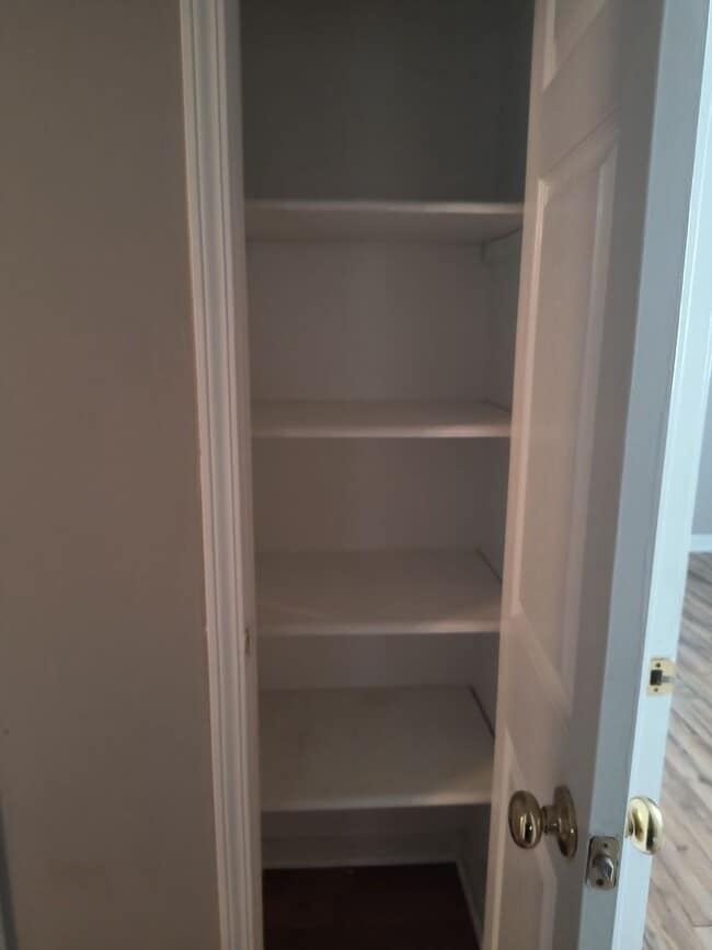 Building Photo - Single Family Home for Rent