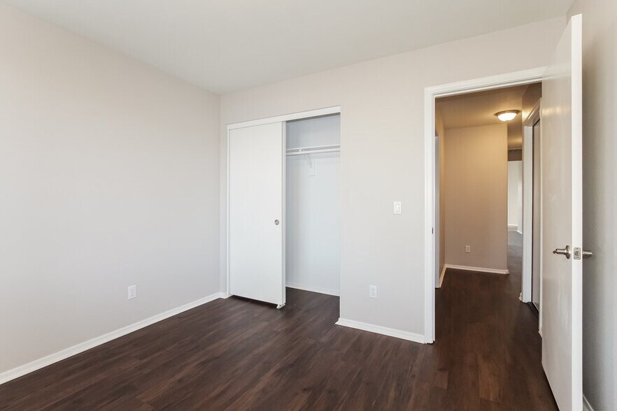 Building Photo - 11357 W Loma Blanca Dr