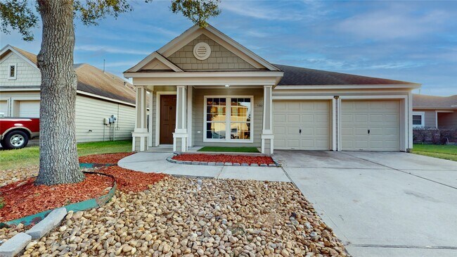 Primary Photo - 16611 Cheshire Grove Ln