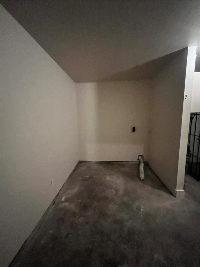 Building Photo - 6415 Heath St