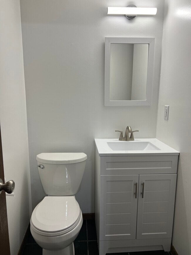 Building Photo - 3025 Parkwild Dr