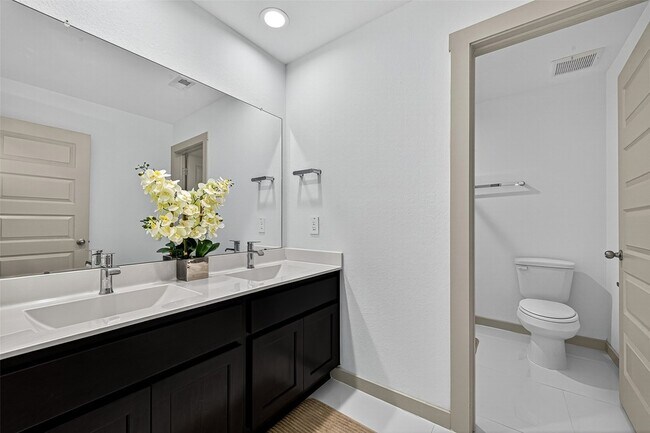 Building Photo - 31410 Hexan Hts Ln