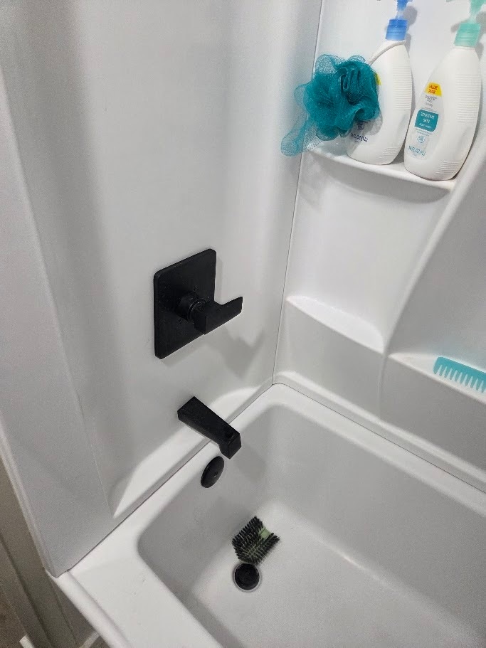 Building Photo - 24 Rocky Hill Ave