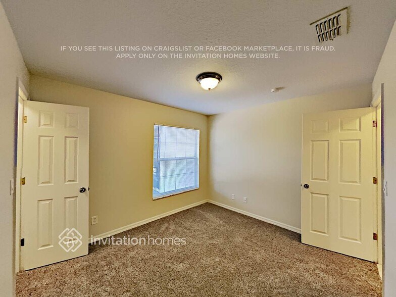 Building Photo - 103 E Division St