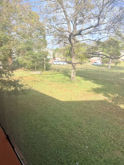 Building Photo - Beautiful Family Home in Nice Area!