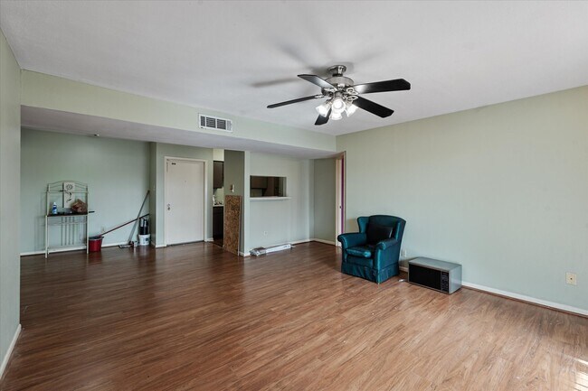 Building Photo - 8517 Hearth Dr