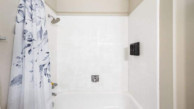 Building Photo - 423 W 1640 S