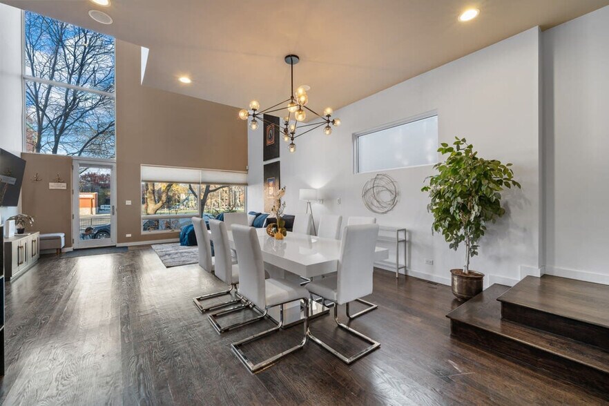 Building Photo - 2223 W Race Ave