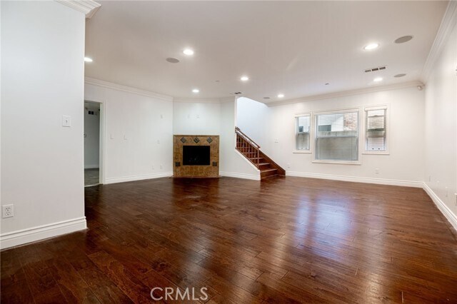Building Photo - 412 Ave F