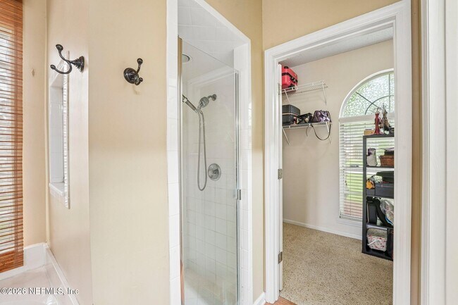 Building Photo - 1629 Sandy Springs Dr