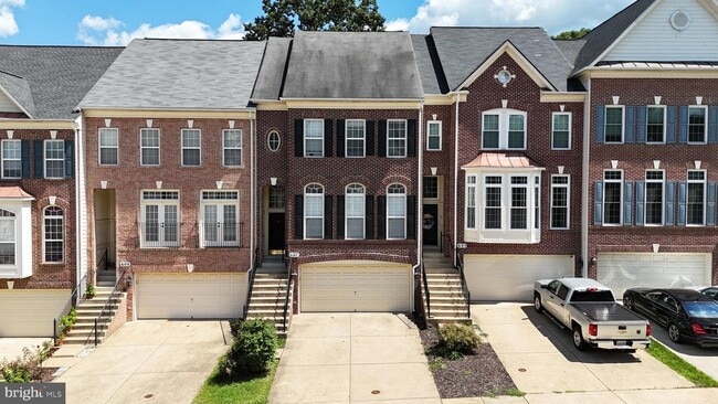 Primary Photo - 607 Battery Terrace NE